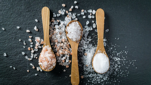 塩の種類と使い分けのポイントは？味の違いや特徴